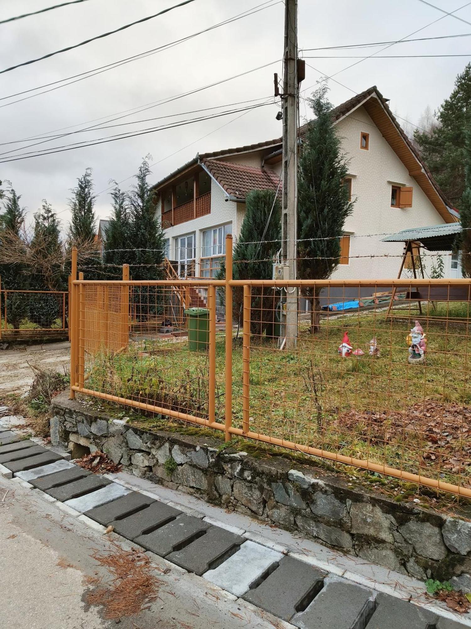 Casa Dintre Meri Пояна-Мэрулуй Экстерьер фото
